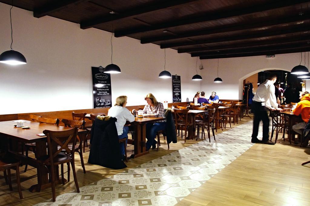 Kyjovsky Pivovar - Hotel, Restaurace, Pivni Lazne ภายนอก รูปภาพ