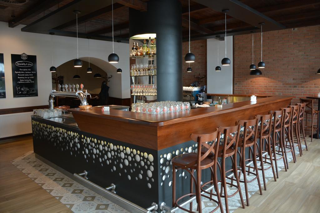 Kyjovsky Pivovar - Hotel, Restaurace, Pivni Lazne ภายนอก รูปภาพ